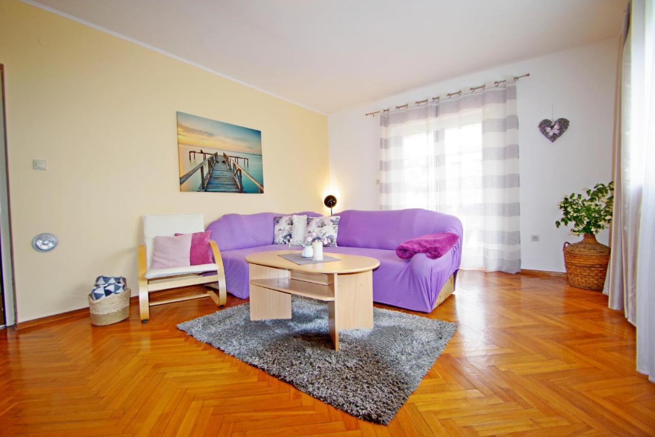 Apartment Suzi Valdebek Pula Buitenkant foto