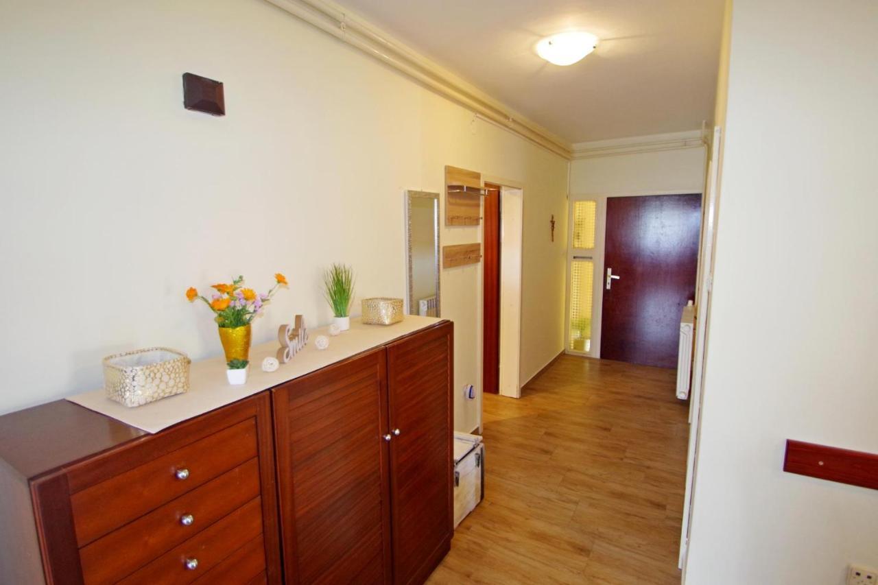 Apartment Suzi Valdebek Pula Buitenkant foto